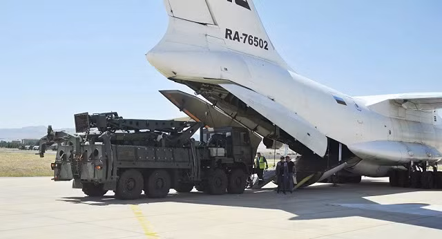 Nga chuyển hệ thống S-400 cho Thổ Nhĩ Kỳ.