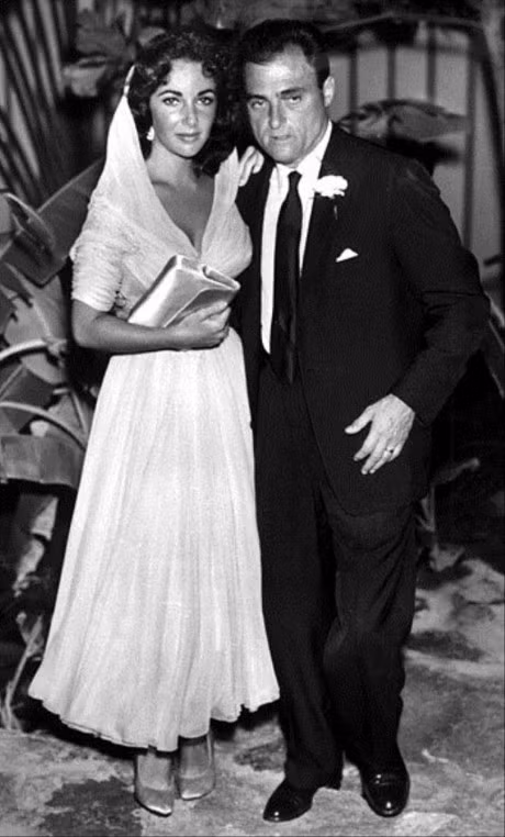 Huyen thoai dien anh Elizabeth Taylor va cau chuyen ve 8 doi chong cua nang - Anh 3