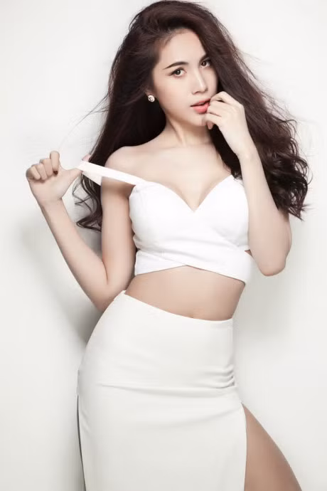 Nhung sao Viet giau co nhat nhi showbiz da trai qua tuoi tho co cuc the nao? - Anh 3