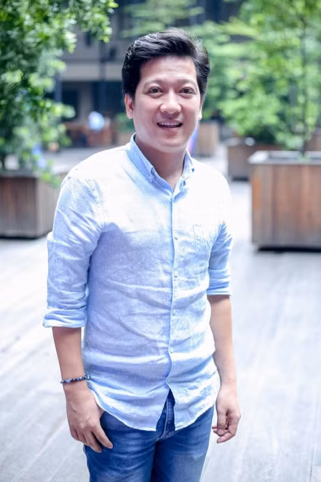 Nhung sao Viet giau co nhat nhi showbiz da trai qua tuoi tho co cuc the nao? - Anh 5