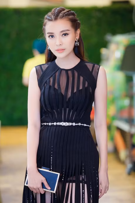 Diep Bao Ngoc - Thai Ha - Nhu Quynh quan quyt nhu chi em ruot - Anh 7