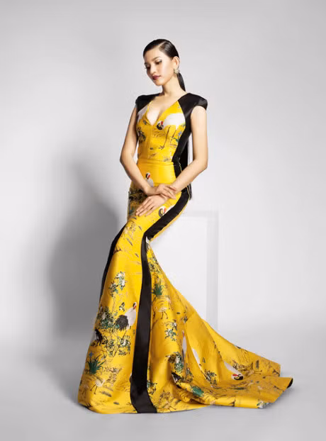 Truong Thi May dep noi bat khi do sac cung Hoa hau Trai dat 2015 Angelia Ong - Anh 6