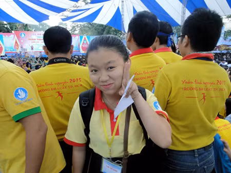 Mặc dù là tiểu thư trong một gia đình giàu có nhưng Nguyễn Như Quỳnh luôn tự mình phấn đấu trong cuộc sống . Mặc dù là tiểu thư trong một gia đình giàu có nhưng Nguyễn Như Quỳnh luôn tự mình phấn đấu trong cuộc sống
