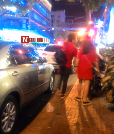 Valentine’s Day: Chi Pu khoe ‘người bí ấn’, Hari Won phấn khích với - Ảnh 4 Valentine’s Day: Chi Pu khoe ‘người bí ấn’, Hari Won phấn khích với - Ảnh 4