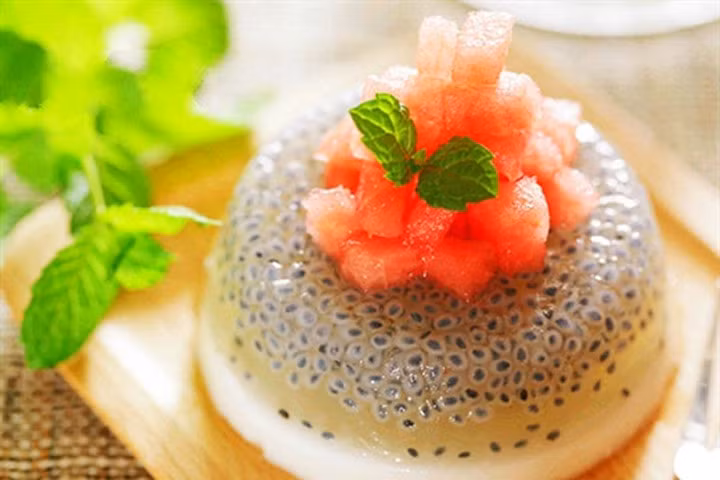 Thạch sữa hạt é thanh mát bổ dưỡng cho ngày nắng lên