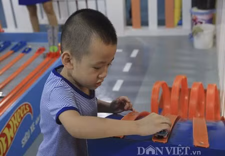Thanh Van Hugo: Lo lang vi con trai hay nhong nheo