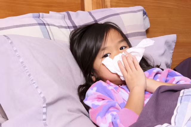 Trẻ hay ốm vặt? Nguyên nhân và cách khắc phục ảnh 2