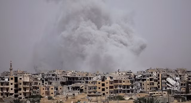 Khói bốc lên từ Raqqa, Syria ngày 28/7/2017