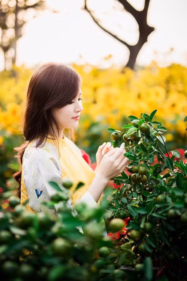 Trong những ngày đầu năm mới, Midu không đi chơi xa mà dành thời gian chúc Tết bà con, họ hàng tại TP HCM.
