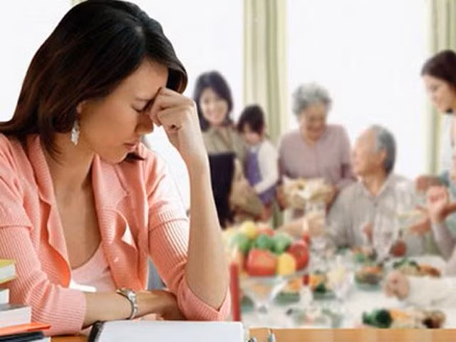 Dâu mới "bù đầu" ngày Tết