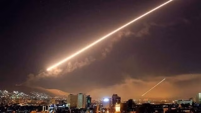 Phòng không Syria chặn tên lửa Israel bắn vào thủ đô Damascus?