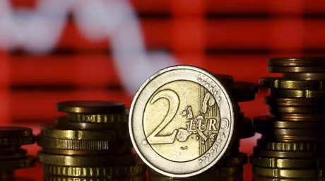Dong Euro co nguy co bien mat trong vong 10 nam toi - Anh 2