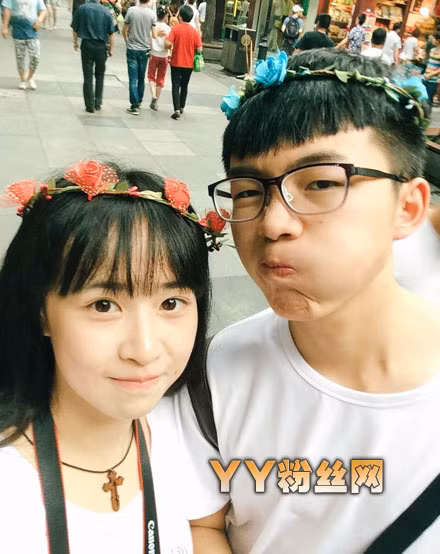  Những khoảnh khắc cực đáng yêu của cặp đôi mỹ nam - mỹ nữ này. 