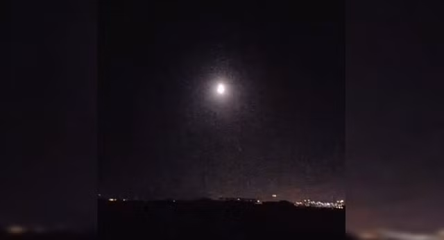 Tên lửa trên bầu trời Damascus, Syria