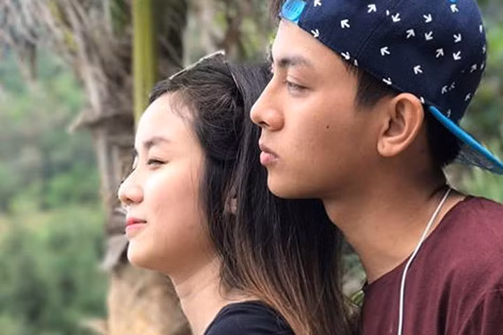 Hoài Lâm ngỏ lời cầu hôn bạn gái 5 năm