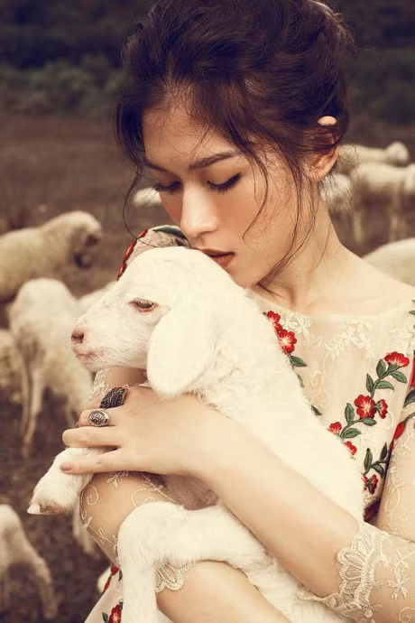Ngoc Thanh Tam hoa co gai du muc day me hoac - Anh 3