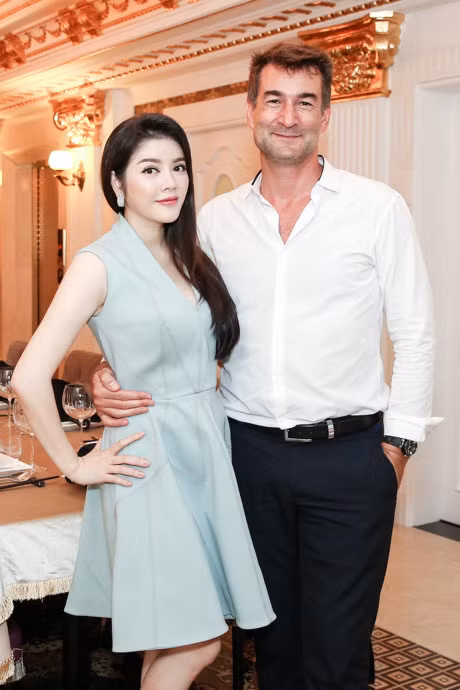 Ly Nha Ky kho tam vi bi 