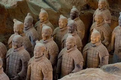 Khuôn mặt, kích cỡ, trang phục của các binh mã dũng không có tượng nào giống nhau, cao to hơn người thật. Ảnh: 2fajue. Khuôn mặt, kích cỡ, trang phục của các binh mã dũng không có tượng nào giống nhau, cao to hơn người thật. Ảnh: 2fajue.