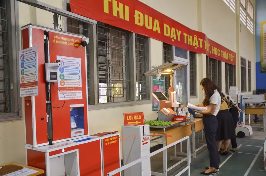Hệ thống kiểm soát người bệnh tại các điểm công cộng.