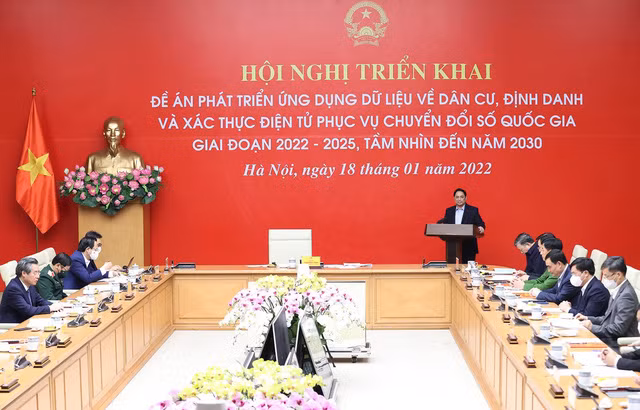 Thủ tướng Phạm Minh Chính khẳng định, việc thực hiện Đề án được xác định là một trong những nội dung quan trọng, có tính đột phá của Chương trình chuyển đổi số của Chính phủ trong năm 2022 và những năm tiếp theo. Ảnh: VGP/Nhật Bắc.