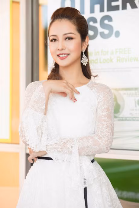 Jennifer Pham dien dam sexy khoe duong cong quyen ru - Anh 3