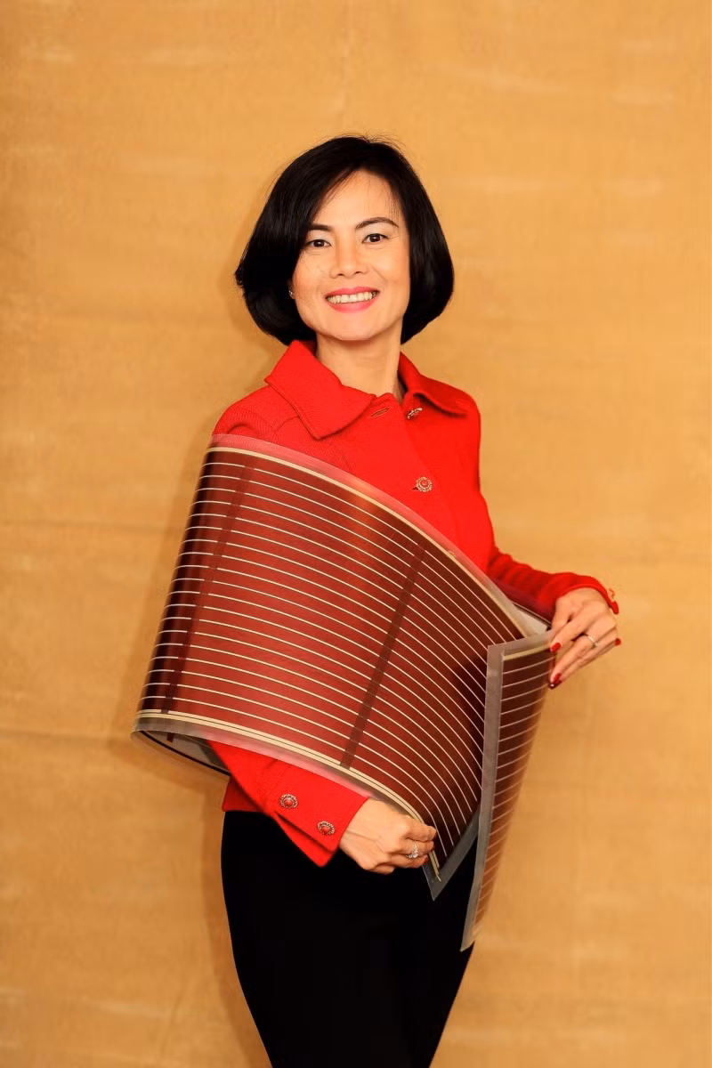 Giáo sư Nguyễn Thục Quyên, Khoa Hóa &amp; Hóa sinh tại Đại học California, Santa Barbara, từng được bình chọn là Trí tuệ Khoa học có Ảnh hưởng nhất Thế giới nhiều năm liền và thuộc Top 1% Nhà nghiên cứu Khoa học Vật liệu được Trích dẫn Nhiều nhất thế giới của Thomson Reuters và Clarivate Analytics.