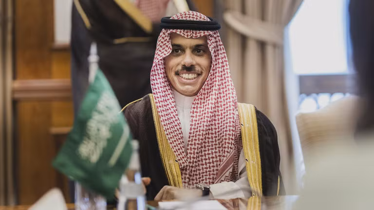 Bộ trưởng Ngoại giao Ả rập Saudi, Hoàng tử Faisal bin Farhan bin Abdullah.