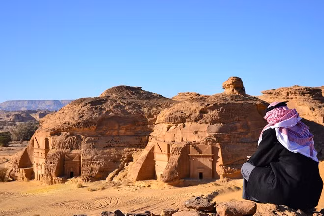 Madâin Sâlih là địa danh đầu tiên ở Saudi Arabia được UNESCO công nhận là Di sản văn hóa thế giới. Nơi đây có 111 ngôi mộ được xây dựng từ thời văn minh Nabataea cổ đại cách đây 20 thế kỷ. Madâin Sâlih là địa danh đầu tiên ở Saudi Arabia được UNESCO công nhận là Di sản văn hóa thế giới. Nơi đây có 111 ngôi mộ được xây dựng từ thời văn minh Nabataea cổ đại cách đây 20 thế kỷ.