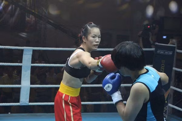 Nữ võ sĩ quyền anh số 1 Việt Nam: sợ ma và hay khóc - ảnh 1