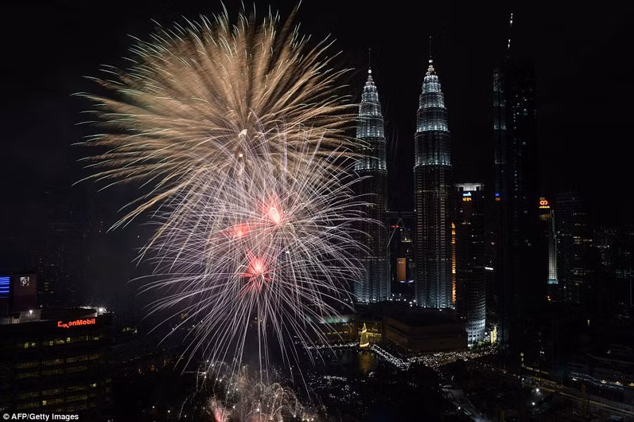 Pháo hoa tại Tháp đôi, Malaysia