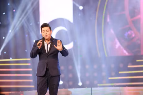 Khong con scandal nhu truoc, Quang Le lam rung dong, lay di nuoc mat cua trieu trai tim - Anh 2