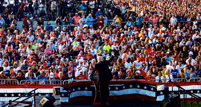 Biển người tham dự cuộc mít tinh của cựu Tổng thống Donald Trump ảnh 1