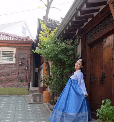 MC Van Hugo xinh dep khi dien hanbok o Han Quoc - Anh 5