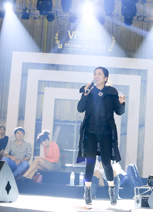 Thanh Lam, Hồng Nhung, Mỹ Linh, Hà Trần,