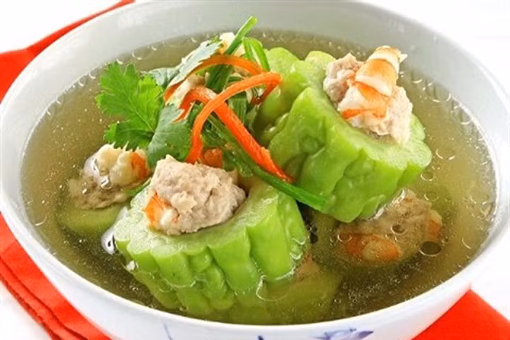 Ngày hè thanh mát đưa cơm với canh mướp đắng nấu thịt - ai ăn cũng thích