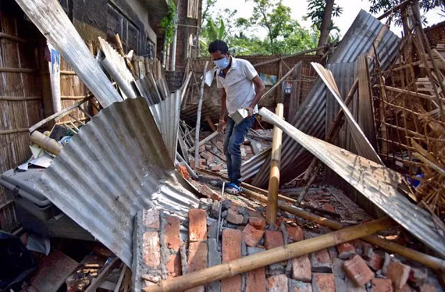 Hình ảnh sau động đất ở Ấn Độ (ảnh: Reuters)