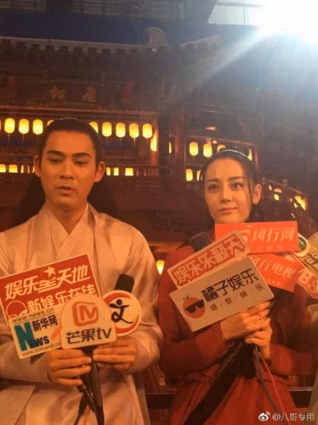 Chau Du Dan lo anh xuong sac, gia nua nhu ong chu ben my nu Tan Cuong - Anh 2