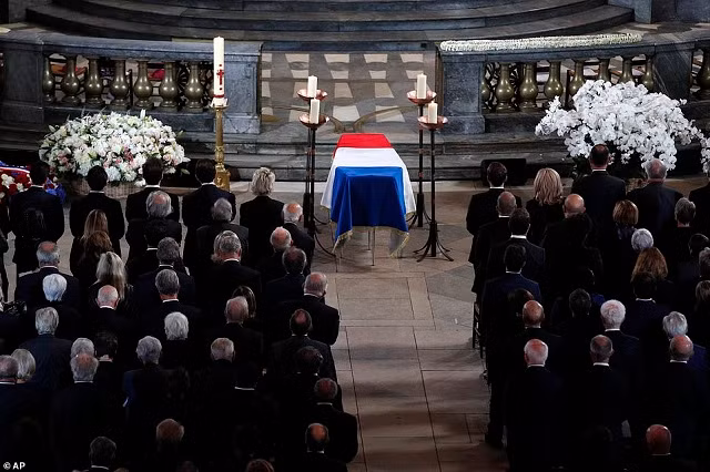 Tang lễ cố TT Pháp Chirac.