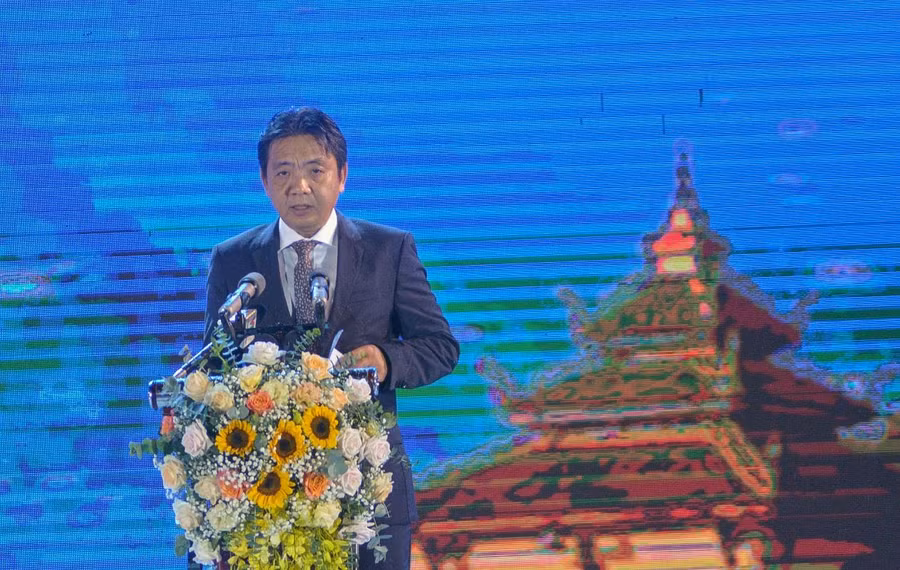 Thứ trưởng Bộ Văn hóa, Thể thao và Du lịch - Hoàng Đạo Cương phát biểu khai mạc Ngày hội. Thứ trưởng Bộ Văn hóa, Thể thao và Du lịch - Hoàng Đạo Cương phát biểu khai mạc Ngày hội.