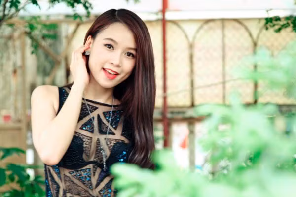 Hình ảnh: Những hot girl sở hữu nét duyên má lúm 