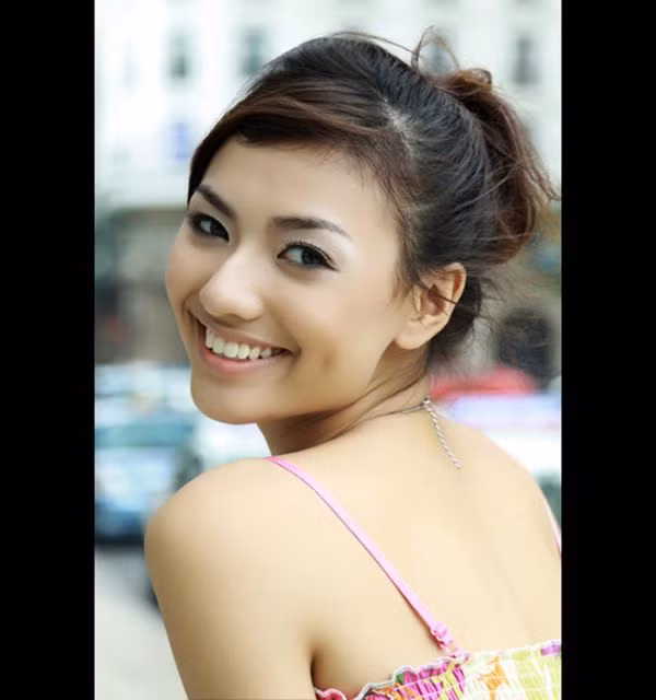 Hình ảnh: Những hot girl sở hữu nét duyên má lúm 