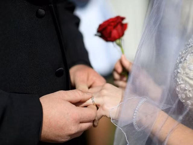 Gần 100 người bị truy tố trong đường dây kết hôn giả của người gốc Việt tại Mỹ