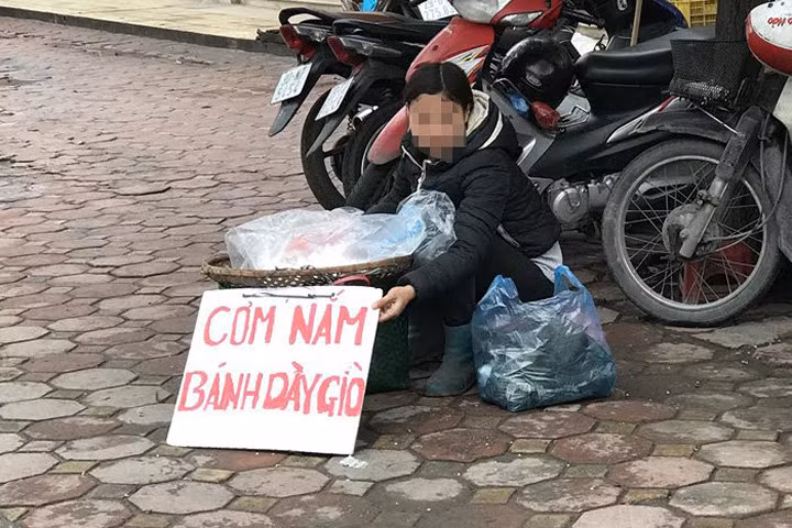 Bí mật siêu lợi nhuận thúng cơm nắm, bánh dày giò vỉa hè