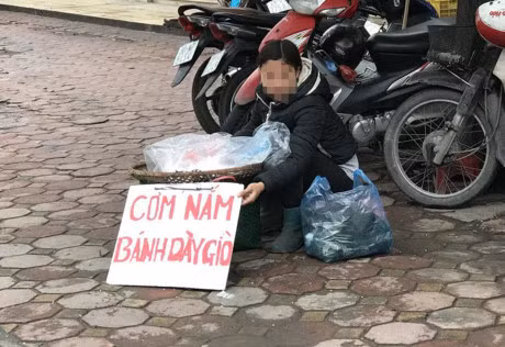 Bi mat sieu loi nhuan thung com nam, banh day gio via he - Anh 2