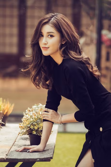 Huyen My he lo ke hoach sang Myanmar dong phim dien anh dau tien - Anh 2