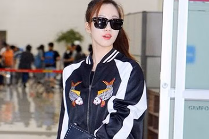 Diện bomber jacket sành điệu như sao châu Á