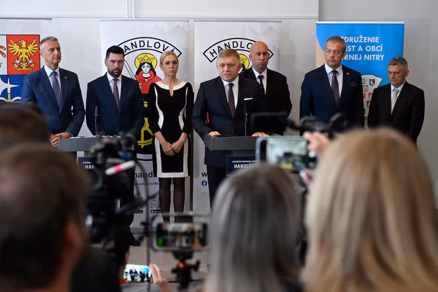 Tình trạng Thủ tướng Slovakia sau vụ ám sát có động cơ chính trị