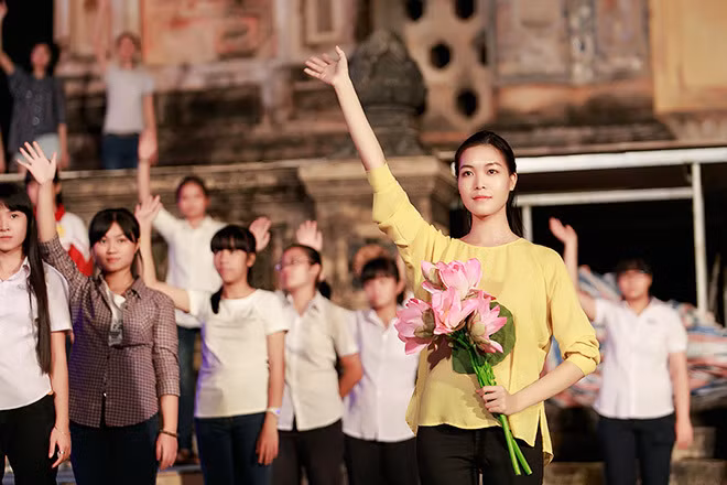 Kỳ Duyên, Thùy Dung, Ngọc Hân tập luyện cho Festival Huế ảnh 3
