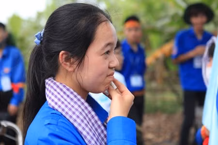 Sinh vien Thu do dap xe vuot 100 km ve Gio to Hung Vuong