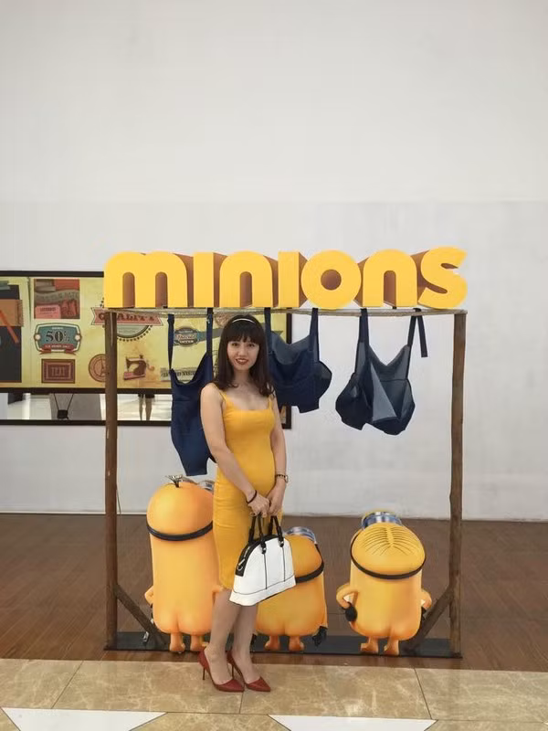Bức ảnh mẹ trẻ xinh hơn con gái khiến cư dân mạng chao đảo